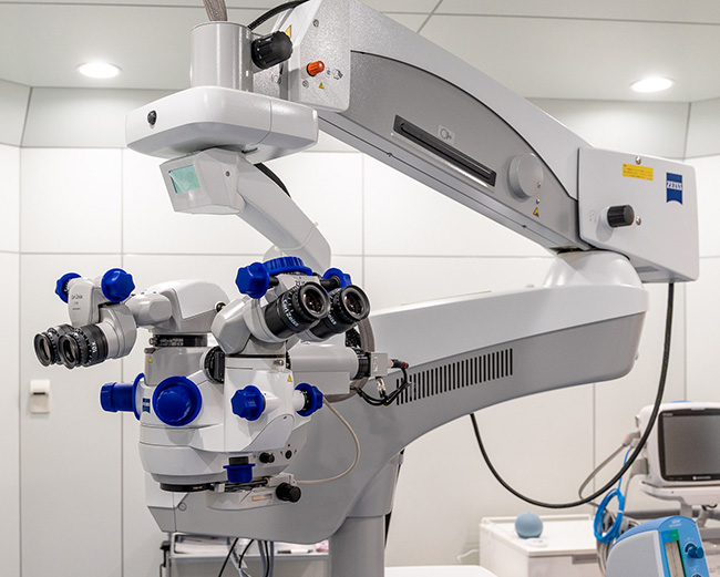手術顕微鏡　硝子体手術用眼底観察システム